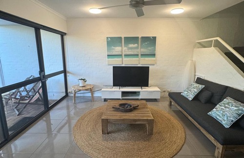Noosa Heads Villa | 3 Bedroomed family friendly villa walking distance to Hastings Street and coast.