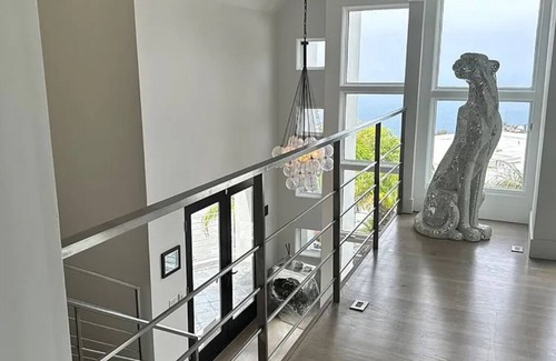 Arch Beach Heights House | 3 beds -Massive Lot, Private Cul-de-sac,Ocean Views Grandeur ,Your Laguna Beach