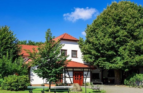 Treppendorf House | 3 Bettzimmer, WC und Dusche - Hotel-restaurant Lindengarten
