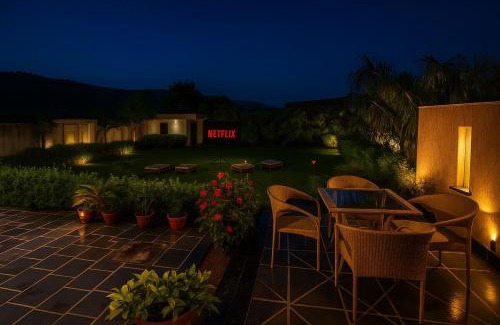 Jamdoli Villa | 3 BHK Farm With Indoor Pool Near jaipur