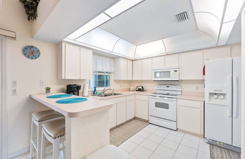 Gulf Cove Apartment | 3 BR Pool Home, Near the Beach & Golf Courses!