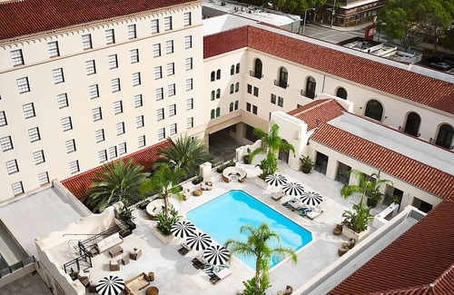 Pasadena Hotel | 3 Convenient Units, Onsite Pool, Close to California Institute of Technology!