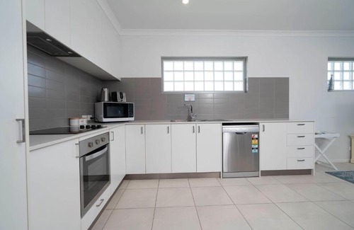 Cloverdale Apartment | 3 Fresh Sparkling Apt 2br 2ba Cloverdale