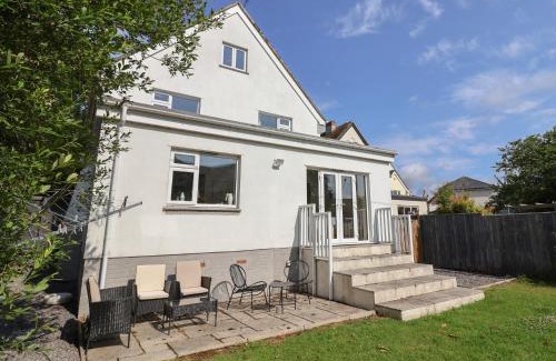 Bridport House | 3 Grange Villas