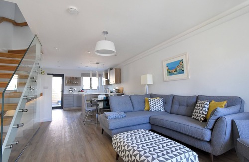 Seaton House | 3 Grove Mews