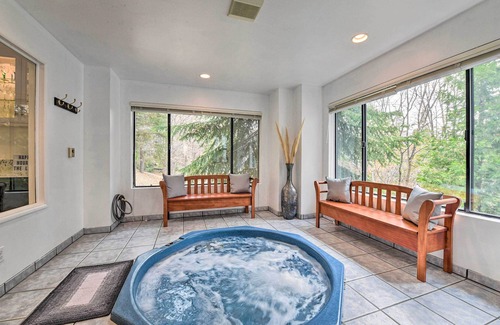 Cedar Glen Cottage | 3-level Luxe Home w/Spa, AC, Game Room & Theater!