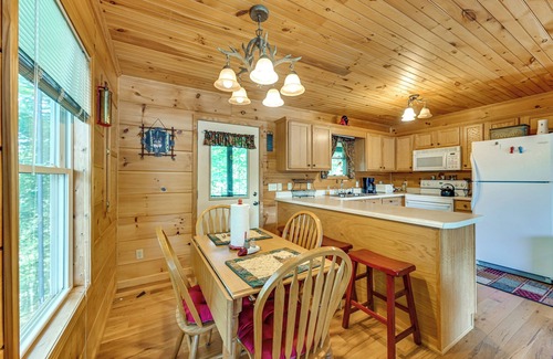 Byrdstown Cabin | 3 Mi to Dale Hollow Lake: Wooded Retreat w/Decks!
