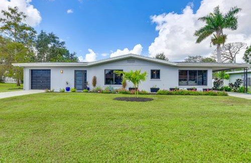 Bradenton House | 3 Mi to Downtown Bradenton Family Home with Yard!