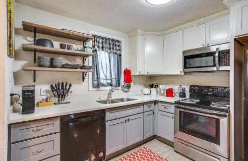 Eastside House | 3 Mi to Dtwn Tacoma Pet-Friendly Home