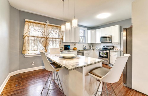 Yeadon House | 3 Mi to Penn Pet-Friendly Townhome in Yeadon!