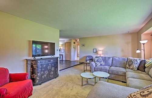 Traverse City House | 3 Mi to Silver Lake Traverse City Home with Deck