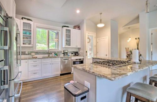 Crown House | 3 Mi to Ski Resort Modern Breck Home with Hot Tub!