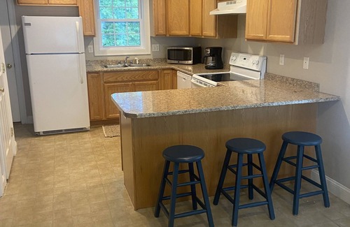 Portland Condo | 3 miles to In town Portland! Duplex unit 2 bedrooms