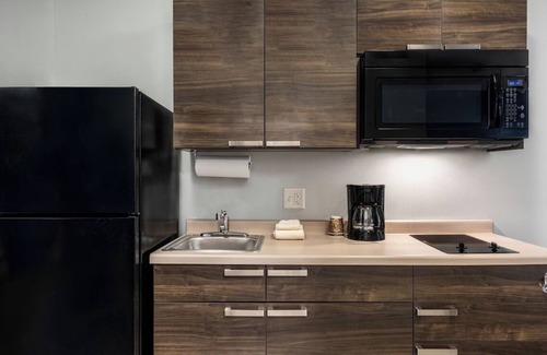 Mitchell Hotel | 3 Perfect Rooms with Full Kitchen for Road Trippers Near Interstate in Mitchell