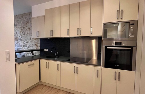 French Riviera Apartment | 3-pieces Flat with Private Garden & BBQ