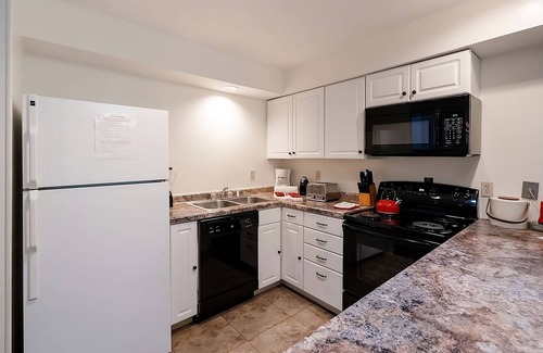 French Lick Villa | 3 Spacious Villas with Full Kitchen and Indoor Pool | Free Parking