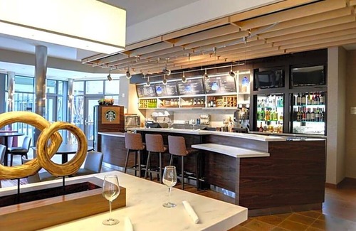 Grandview Heights Hotel | 3-Star Hotel ∙ Courtyard by Marriott Columbus OSU