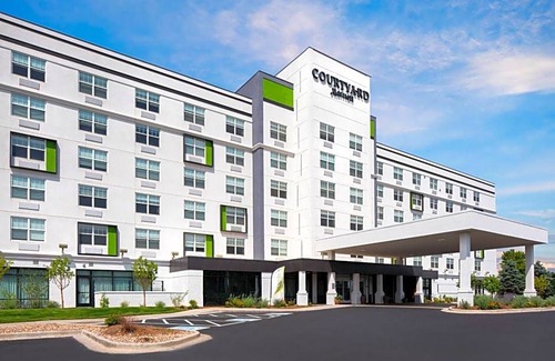 Gateway Hotel | 3-Star Hotel ∙ Courtyard Denver Airport at Gateway Park