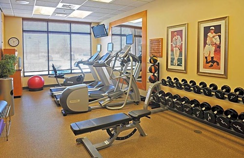 Summit Corners Hotel | 3-Star Hotel ∙ Hilton Garden Inn Oconomowoc