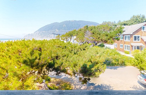 Manzanita Condo | 3-story beachfront condominium with beach access, W/D, gas fireplace, and decks