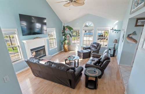 Port O Connor House | 3-story private home with beach front view and access.