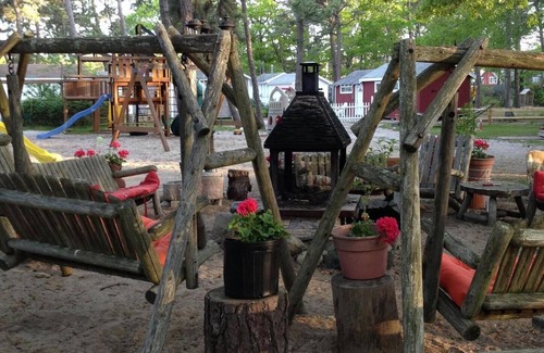 Bass River Cabin | 3-Studio cabin sleeps 2 w kitchenette, porch, grill, pool- cabin3