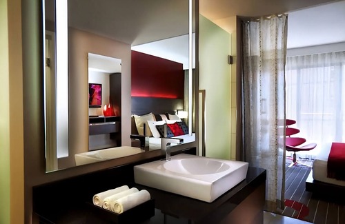 Marina District Hotel | 3 Suites at Hard Rock Hotel San Diego, Rooftop Terrace, Gaslamp Getaway!