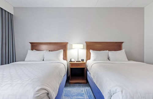 East Texas Hotel | 3 Units - Convenient Base for Exploring Wildwater Kingdom and Dorney Park