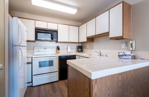 Capistrano Beach Hotel | 3 Units | Steps from Capistrano Beach | Pacific Coast Views