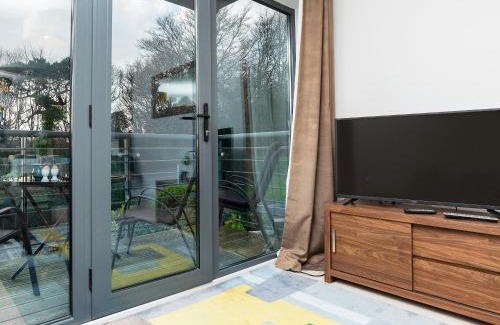 Charlestown Apartment | 3 Waterwheel Apartment