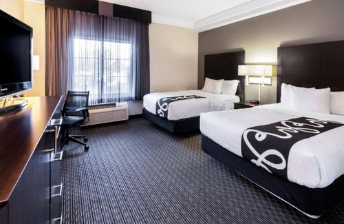 Superstition Springs Hotel | 3 x 2 Double Beds at La Quinta Inn & Suites by Wyndham Mesa Superstition Springs