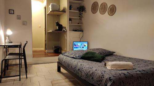 Melun Apartment | 30 Boulevard Studio Apartment - 01