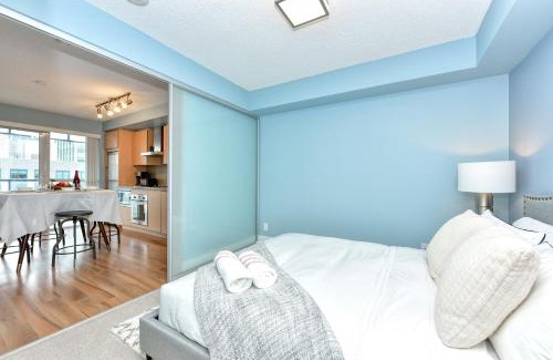 Toronto Entertainment District Hotel | 300 Front Suites