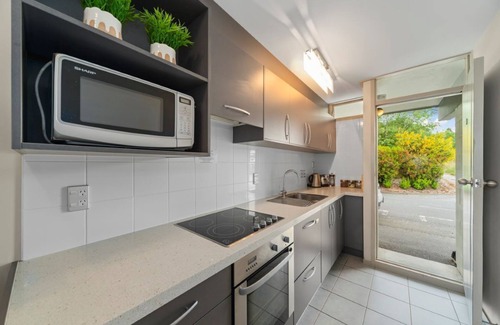 Two Mile Bay House | 300 Lake Terrace at the Lake