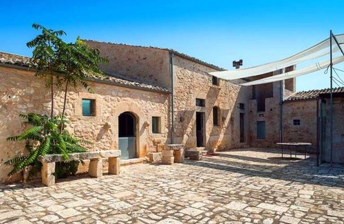Ragusa House | 300 m² House ∙ 6 bedrooms ∙ 11 guests