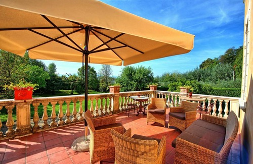 Capannori Villa | 300 m² Villa ∙ 5 bedrooms ∙ 10 guests