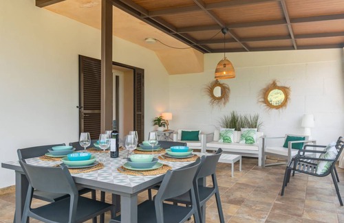 Buger House | 302 m² House ∙ 3 bedrooms ∙ 6 guests