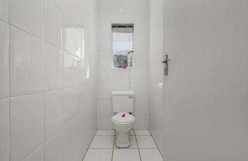 Port Elizabeth Apartment | 302 On Old Sea View Road Chelsea