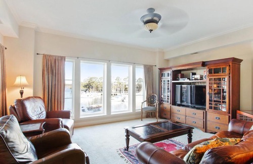 Shelter Cove House | 304 Main Sail