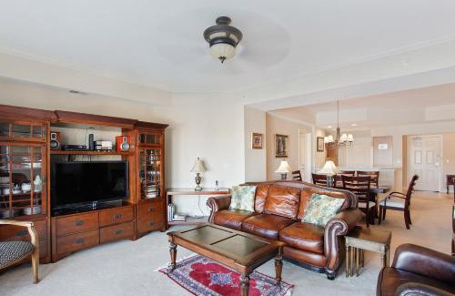 Shelter Cove House | 304 Main Sail