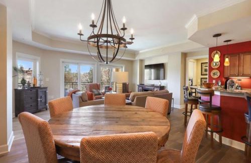 Shelter Cove House | 307 Main Sail
