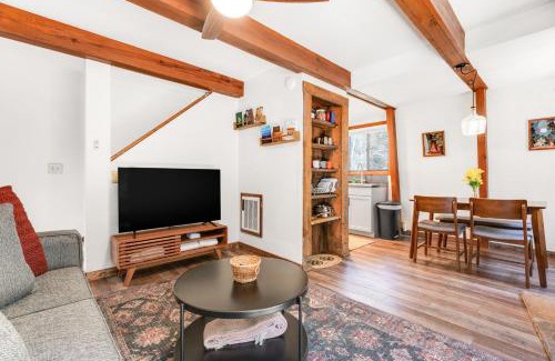 Banner Elk Apartment | 30A Creekside