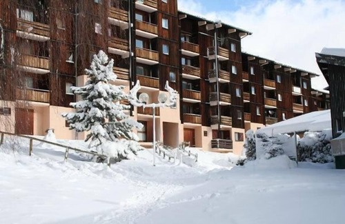 Villarodin-Bourget Apartment | 30m from resort center, 4th floor, balcony, parking, tv, ski locker, 35m², La Norma