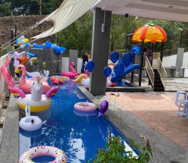 Bayan Lepas Villa | 30PAX 5BR Villa Kids Swimming pool, KTV, BBQ near SPICE Arena Penang 9800 SQFT