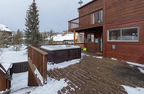 Wildernest House | 31 Buffalo Drive by Summit County Mountain Retreats