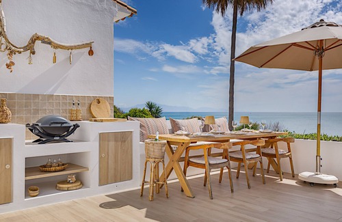 Manilva Ski Chalet | 3129 Beachfront Casa Cosy in Aldea Beach