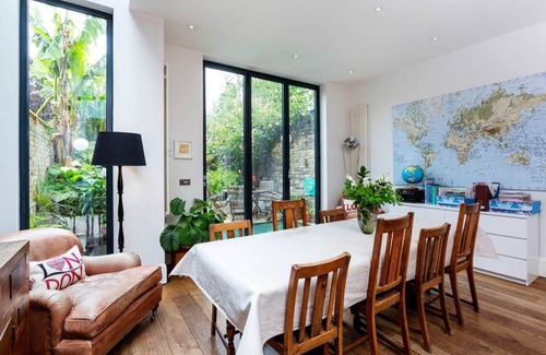 St. Helen's House | 316 m² House ∙ 5 bedrooms ∙ 9 guests
