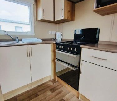 Burnham-on-Sea House | 32 Holiday Resort Unity