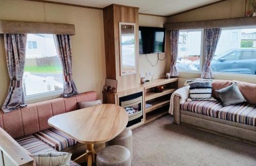 Burnham-on-Sea House | 32 Holiday Resort Unity