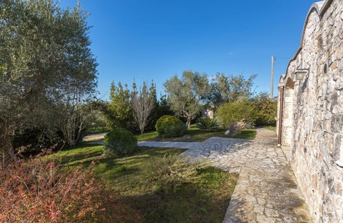 Ostuni Cottage | 3279 Trullo Due Coni by BarbarHouse